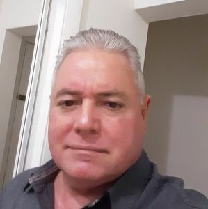 Meet your Posher, Carlos